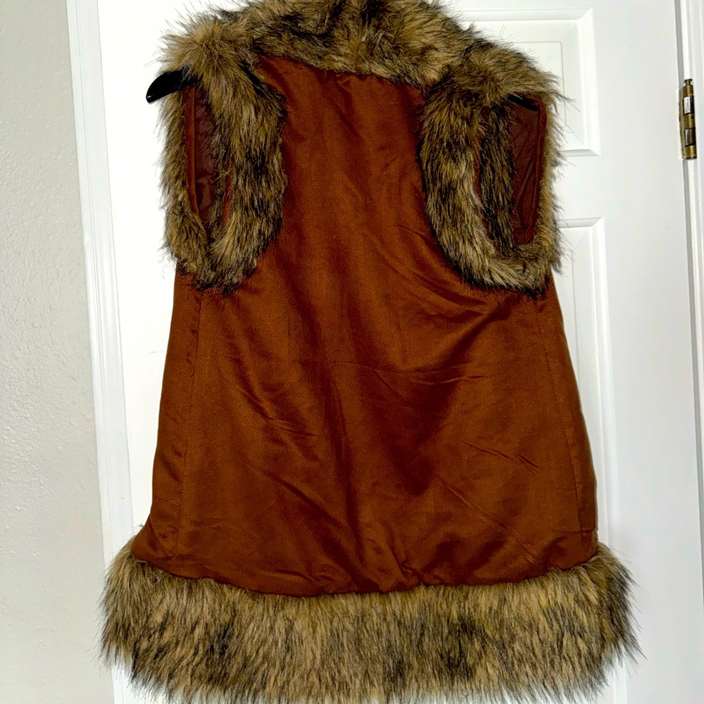 Judith March - image 2